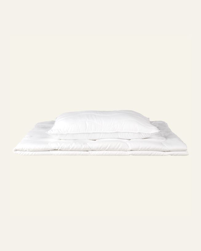 Helårs fiberdyne-/putesett hvit - 140x200 cm hvit - 1