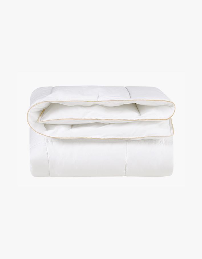 Helårs fiberdyne hvit - 140x200 cm hvit - 1