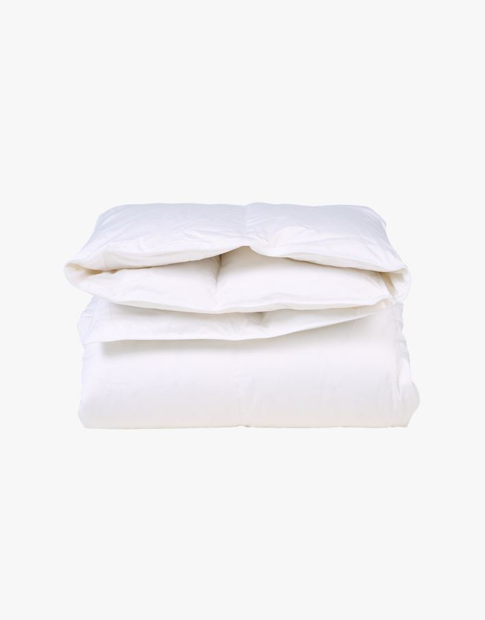 Helårs dundyne hvit - 140x220 cm hvit - 1