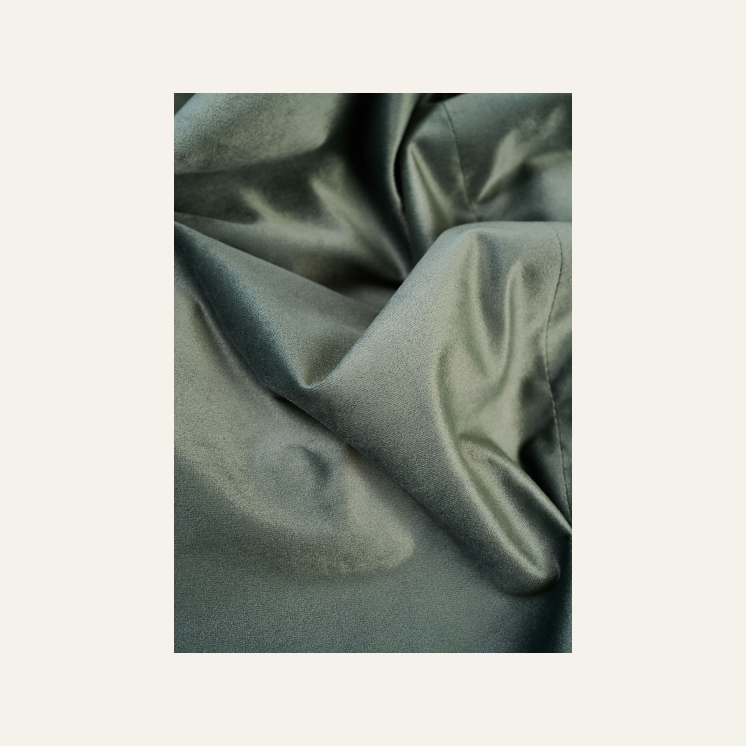 Lysdempende gardin grønn - 2