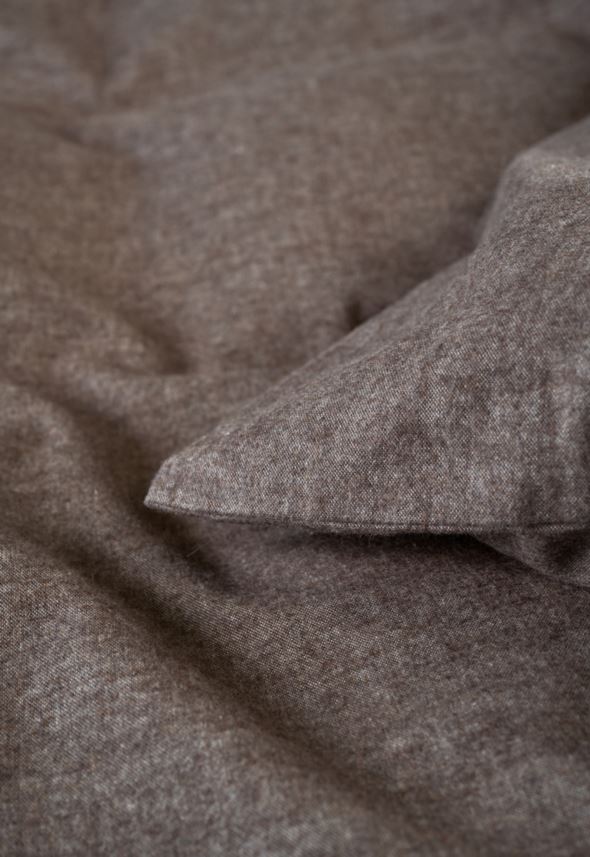 Garnfarget flanell sengesett brun - 3