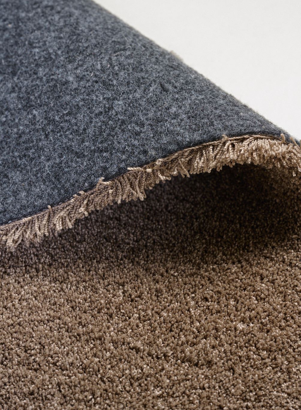 Teppe brun - 3