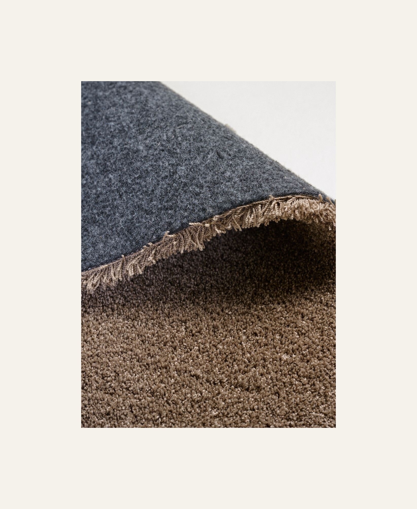 Teppe brun - 3