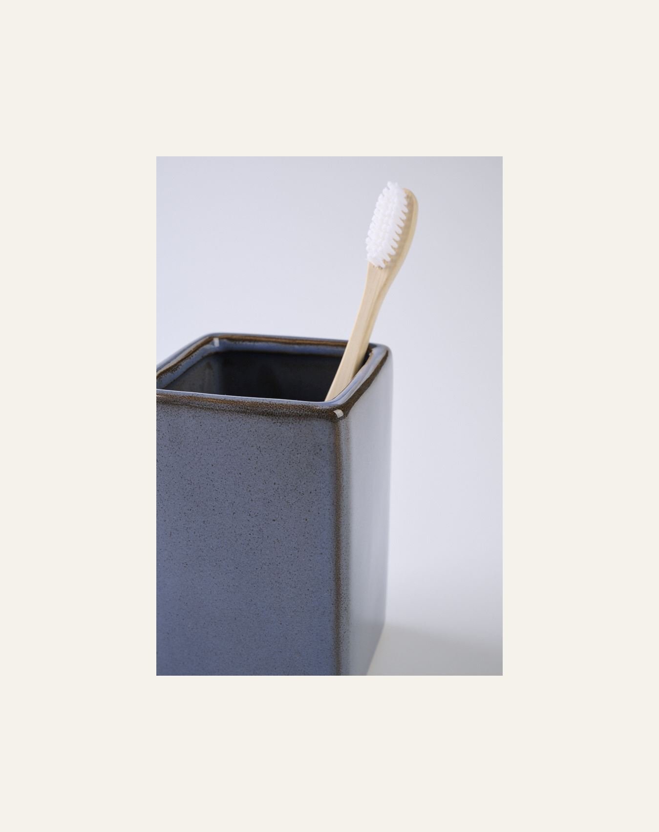 Tannbørsteholder grå - 2