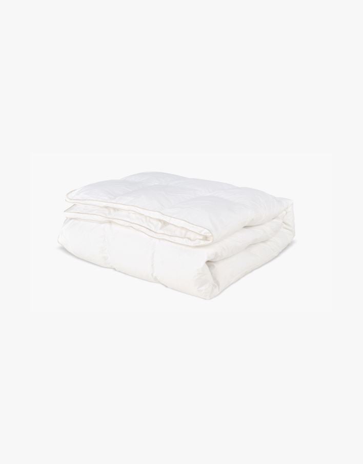 Helårs dundyne hvit - 140x200 cm hvit - 1