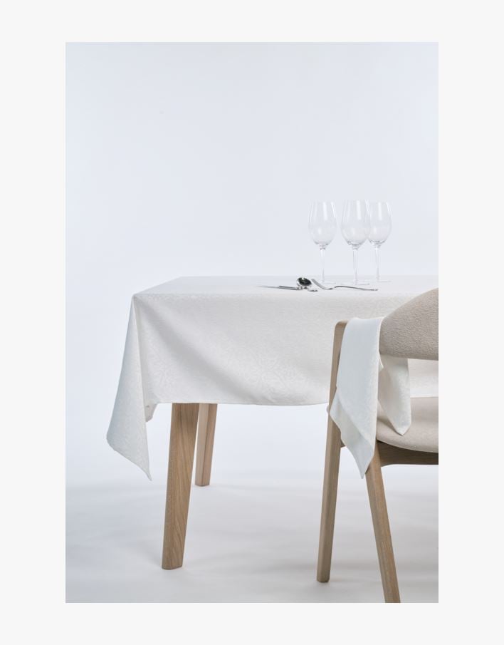 Jaquard duk hvit - 140x250 cm hvit - 1