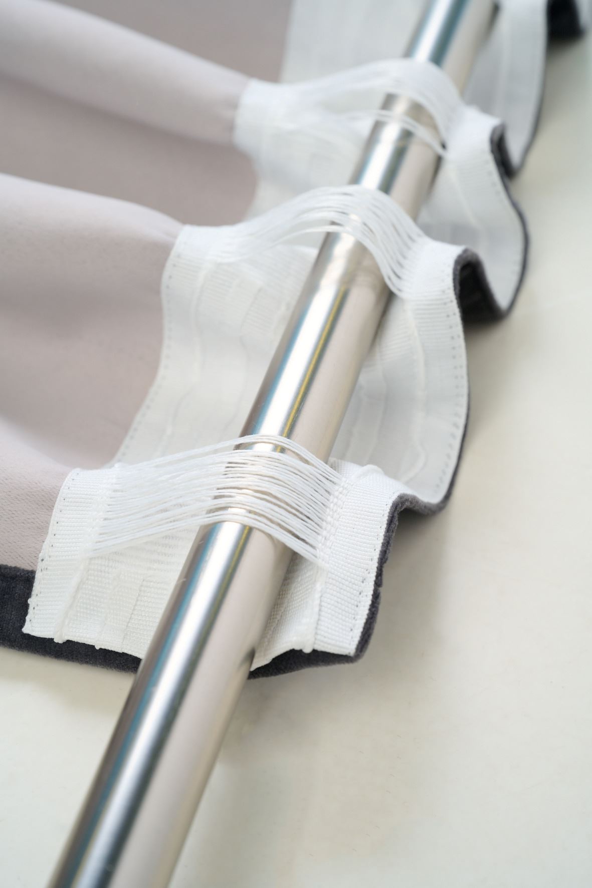 Lysdempende gardin grå - 4