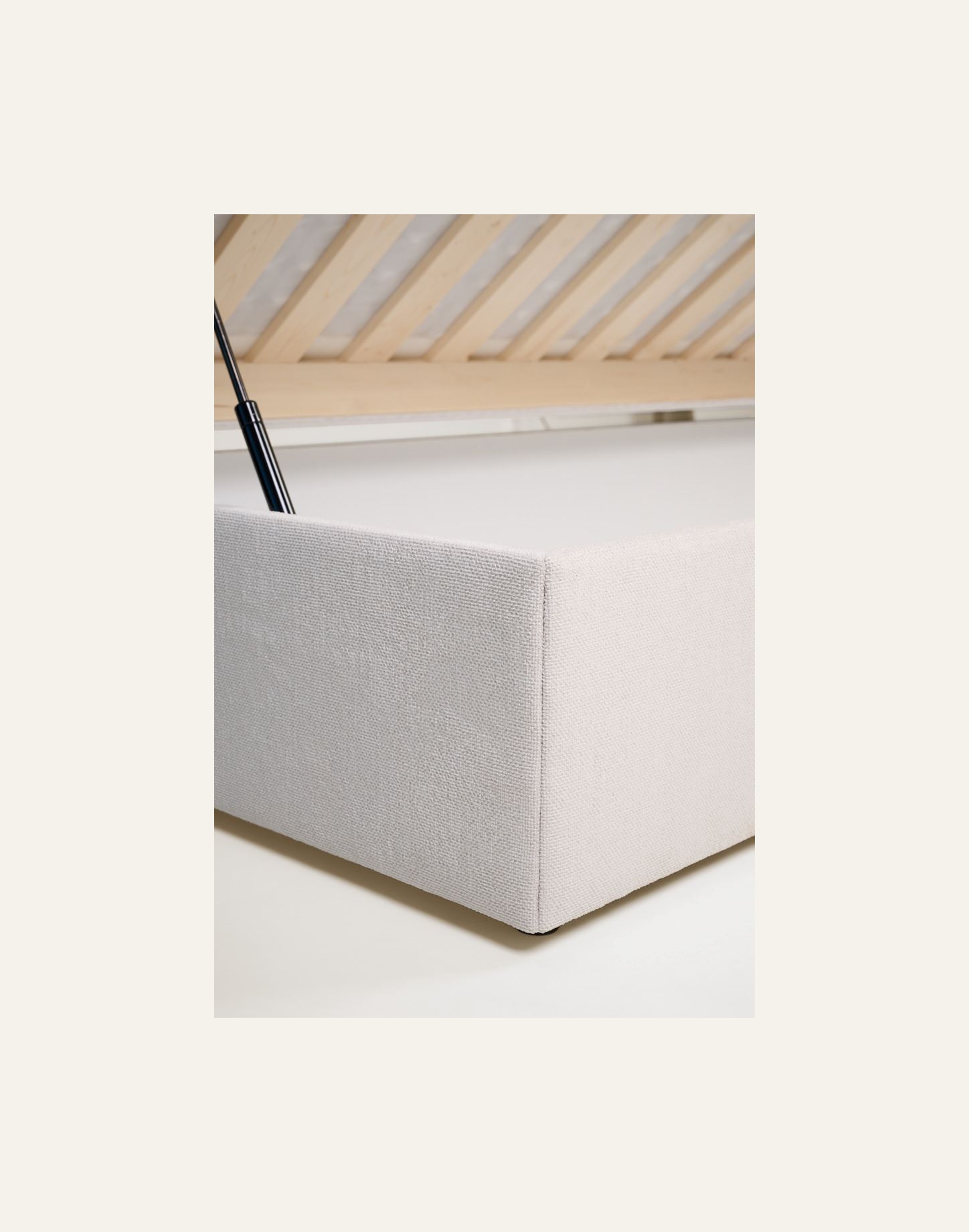 Seng med oppbevaring beige - 6