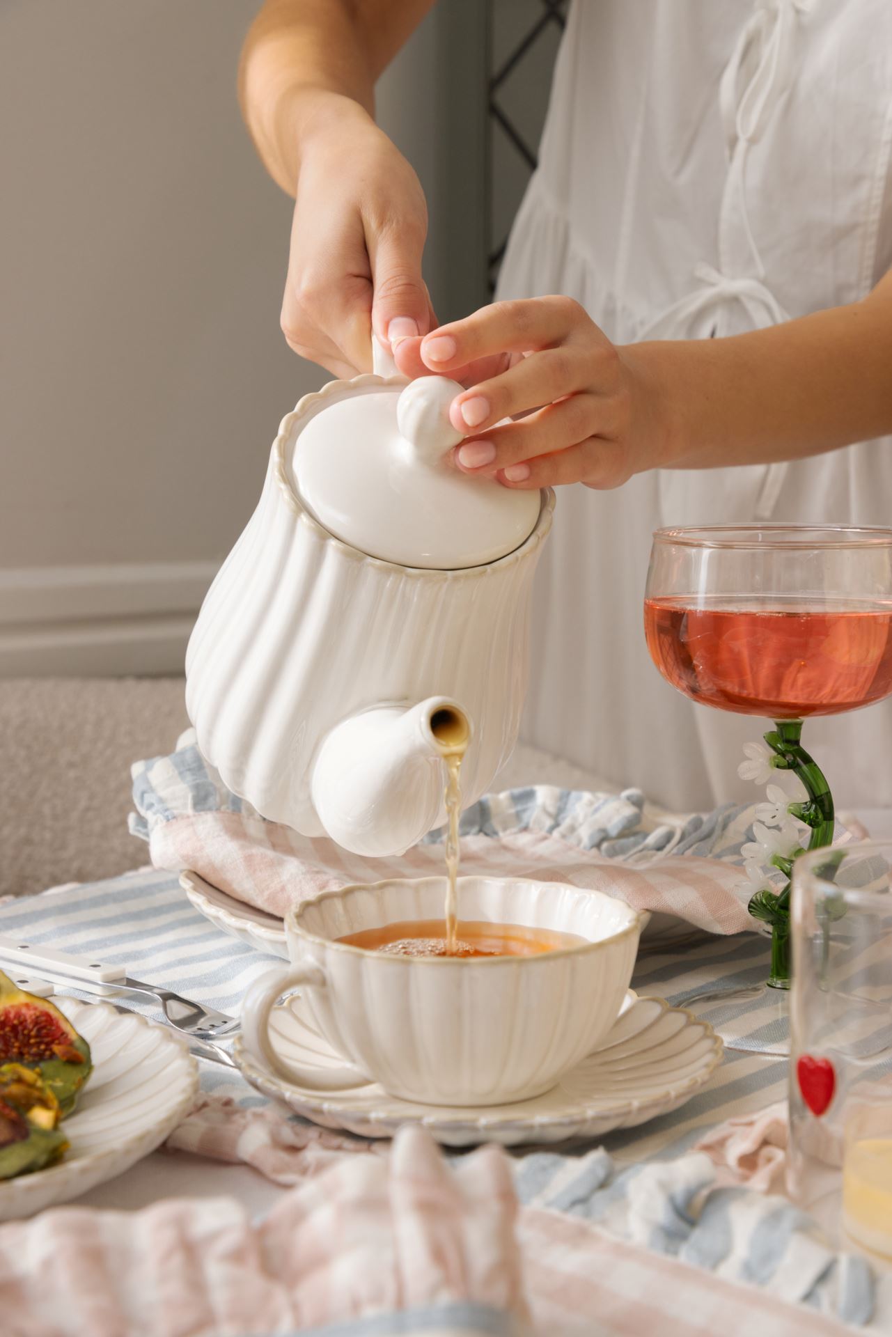 Kanne m/lokk hvit - 2