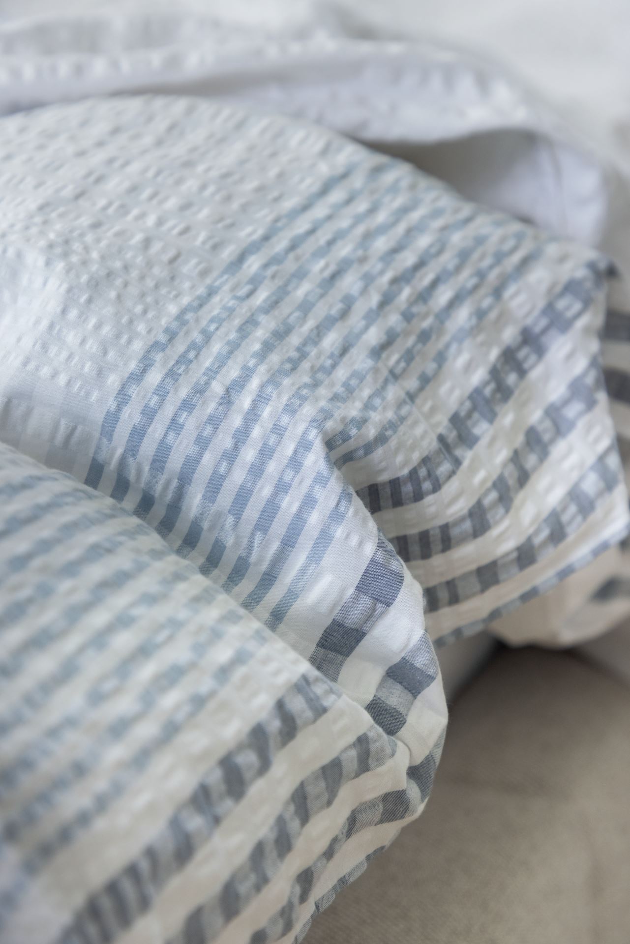 Krepp sengesett lys blå - 4